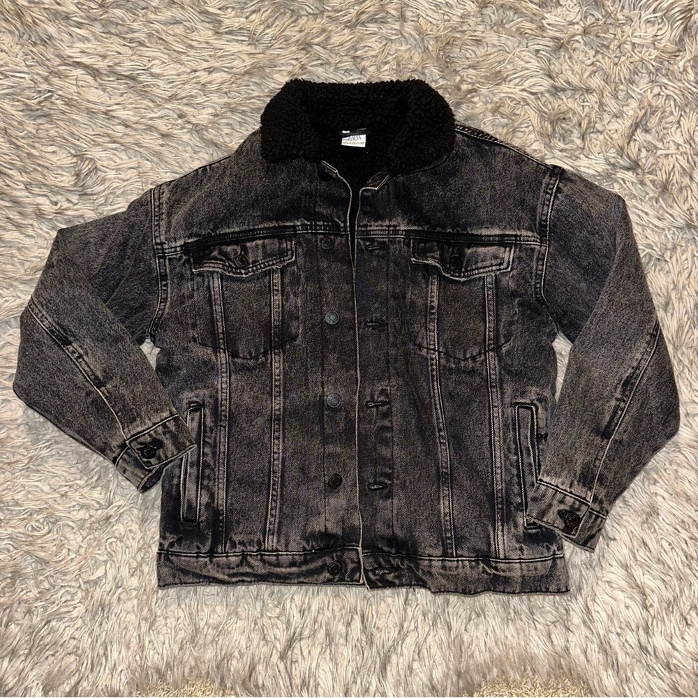 Zara Kids unisex Sherpa Jean Jacket.